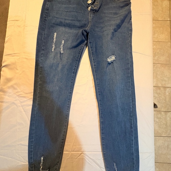 Woman’s skinny ankle fringed - Picture 1 of 2